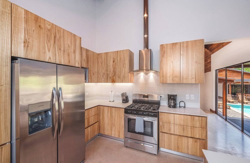 Rio Seco House | Casa Rumah- Stylish 4 Bedroom Home in Playa Negra