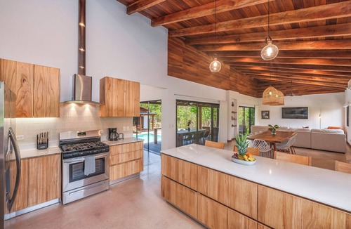 Rio Seco House | Casa Rumah- Stylish 4 Bedroom Home in Playa Negra