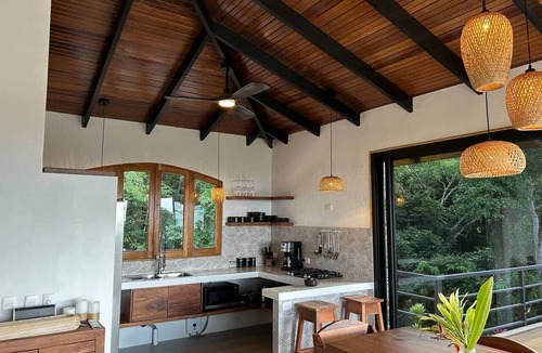 Ballena House | Casa Selvática Wildlife Happiness