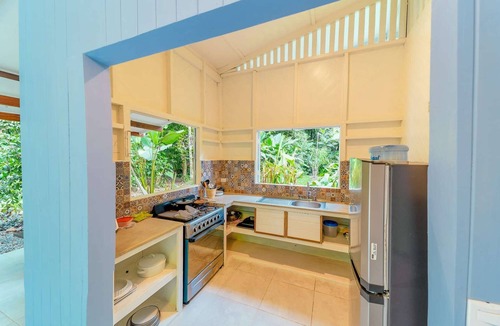 Puerto Viejo de Talamanca Villa | Casa Theia - Comfort cabin, Caribbean jungle beach