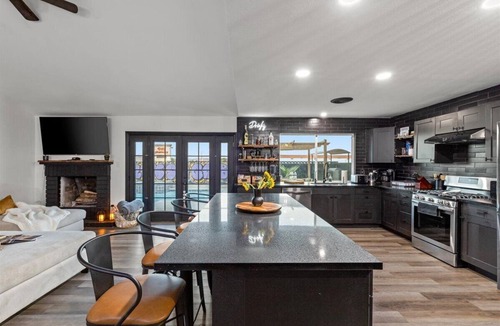 Paradise House | Casa Viva Las Vegas Luxury Vacation Rental