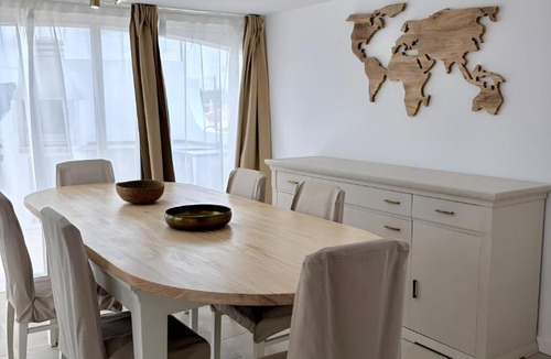 Santo Estevao House | Casa Yolanda