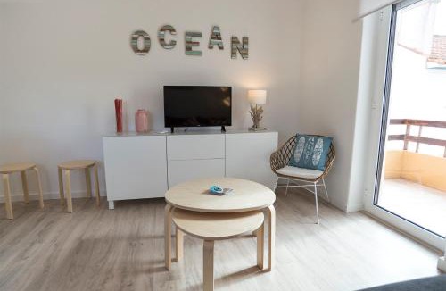 Praia de Santa Cruz Apartment | Casas da Avó V