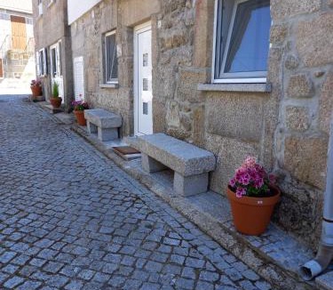 Pousafoles do Bispo Apartment | Casas Ti Flores