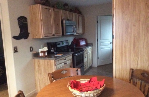 Southeastern Villa | Casita 3 blocks from downtown! Very clean !