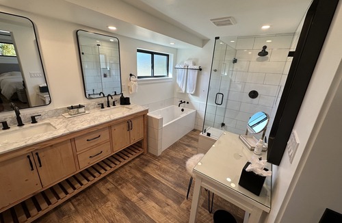 Paso Robles Wine Country Other | Casita Oso Libre- Stay on the Vineyard!