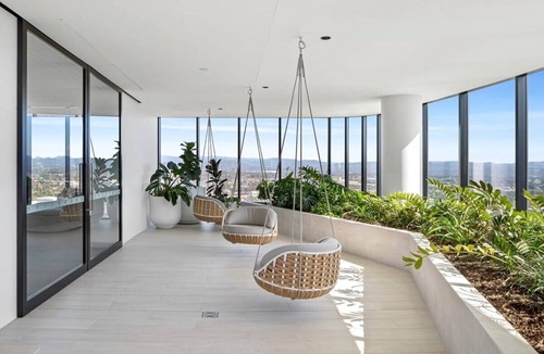 Broadbeach Apartment | CASSA CASINO - Spectacular River & Hinterland Views 1 Bed Apt in Broadbeach