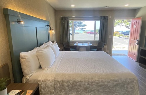 San Simeon Hotel | Castle Inn