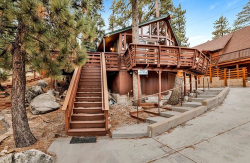 Boulder Bay Cabin | Castle Rock Cabin #1 ~ Comfortable cabin with modern amenities and deck - near hiking and lake