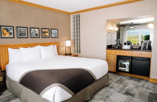 San Simeon Hotel | Cavalier Oceanfront Resort