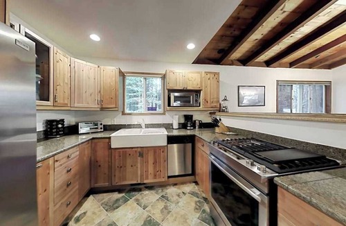 Cazadero House | Cazadero 2BR cabin on 3 gated acres — private hot tub, dogs welcome