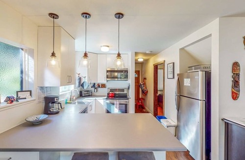 Cazadero House | Cazadero 2BR creekside cottage — fenced yard, dogs welcome