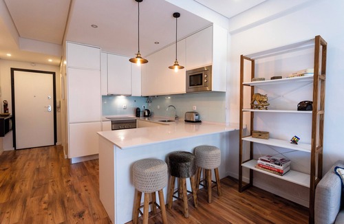Santo Condestavel Apartment | Central and Modern Campo de Ourique Apartment