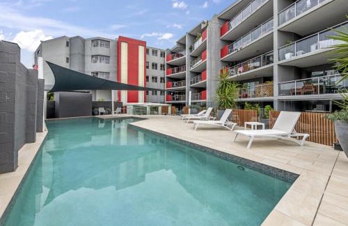 Bowen Hills Apartment | Central Bowen Hills Stay