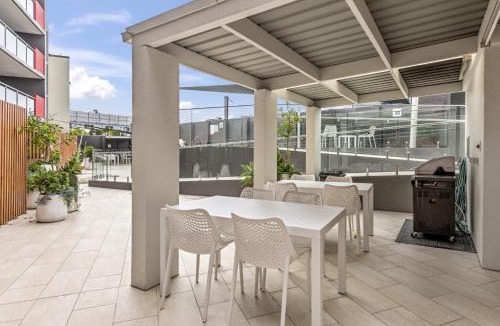 Bowen Hills Apartment | Central Bowen Hills Stay