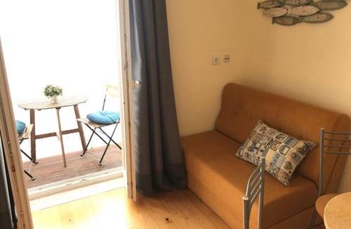 Santos Apartment | Central Madragoa Flat