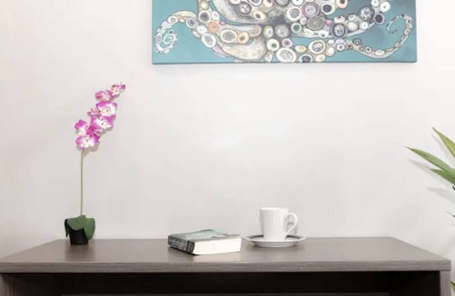 Old Town House | Central Oldtown Apt w/ WiFi + Cable