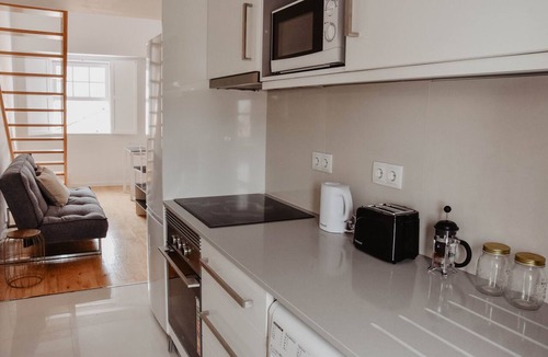 Coimbra City Centre Apartment | Central, quiet and cozy T1 (self check in)