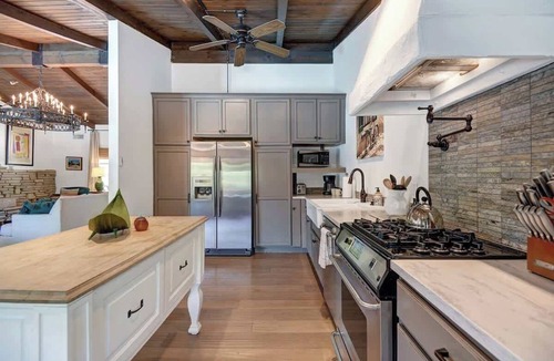 El Mirador House | Centrally located and pet-friendly home with pool
