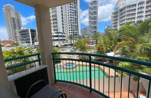 Broadbeach Apartment | CHA Private Apts Aruba Beach