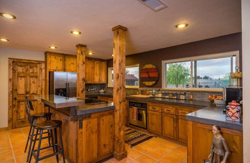 Paso Robles Ski Chalet | Chalet with Vineyard View at High Ridge Manor