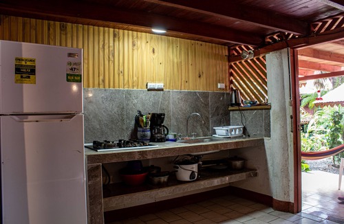 Cahuita Hotel | Chalet Y Cabinas Hibiscus
