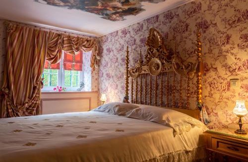 Calhandriz Bed & Breakfast | Chambre Romantique "La Pompadour" - La Vénus de Lisbonne