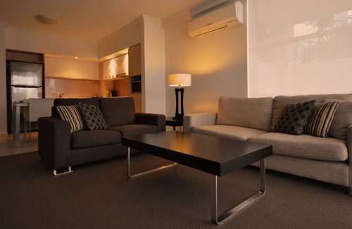 Varsity Lakes Apartment | Chancellor Lakeside