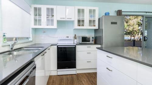 Bongaree House | Charm and Comfort