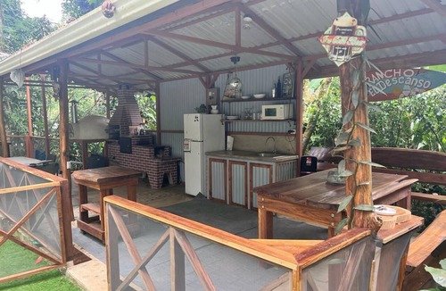 Chiguata House | Charming 2 bedroom house with fiber optic in cocles Puerto Viejo de Talamanca
