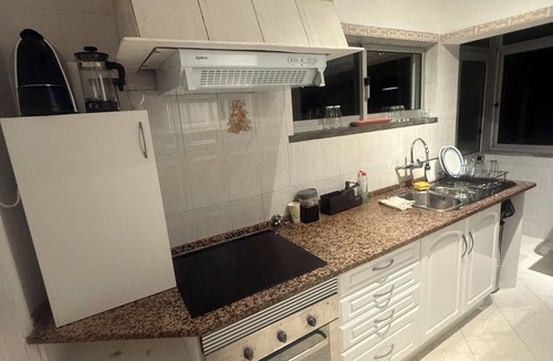 Estoril Cabin | Charming 2-bedroom apartment with AC, WiFi in lovely Estoril! Beach in 2km