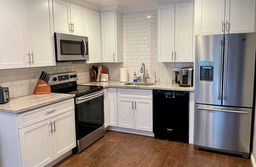 Arden-Arcade House | Charming 2-bedroom duplex with easy access to freeways and downtown Sacramento.