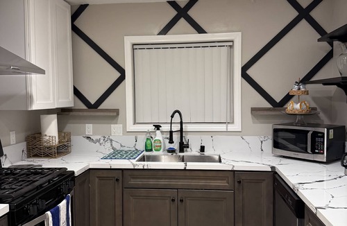 Lemon Grove House | Charming 2-bedroom house with WiFi, AC home