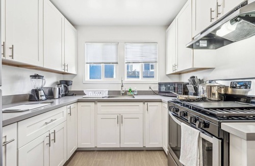 Burlingame Terrace Apartment | Charming 2BR/1BA Apt in Burlingame, Close to SFO