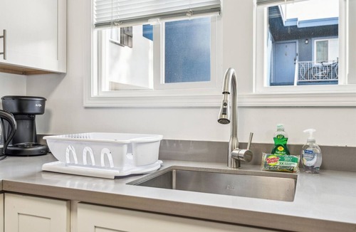 Burlingame Terrace Apartment | Charming 2BR/1BA Apt in Burlingame, Close to SFO