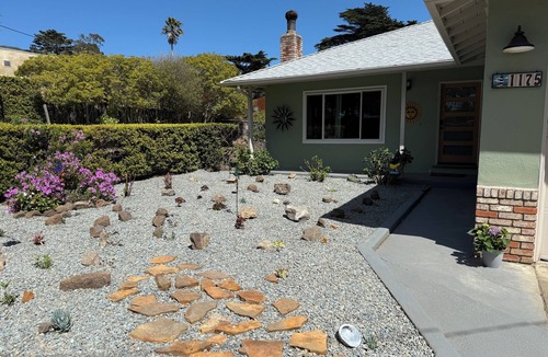 Montara House | Charming 3-bedroom house with WiFi and AC half mile from beach in lovely Montara
