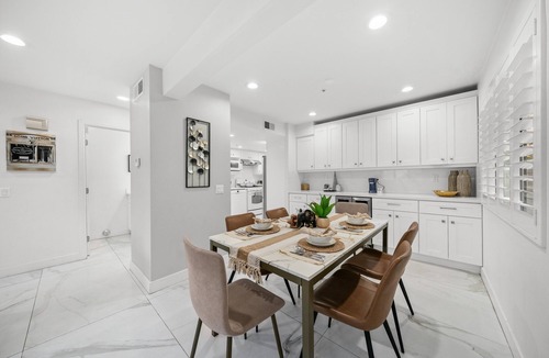 Monrovia House | Charming 3-bedroom townhome with WiFi and AC in welcoming Monrovia