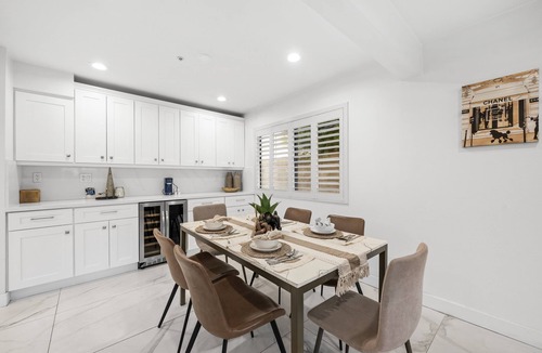 Monrovia House | Charming 3-bedroom townhome with WiFi and AC in welcoming Monrovia