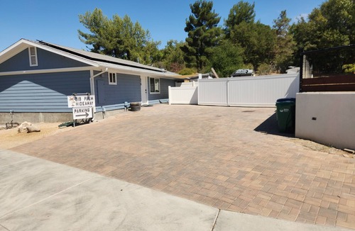 Paso Robles House | Charming 3-bedroom 2 bath house. 2 king suites, attached baths. 6 car parking.