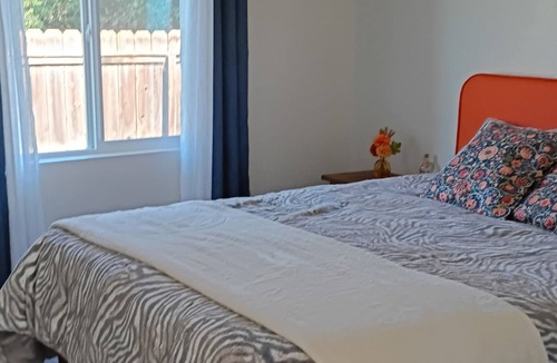 Fresno House | Charming 3 rooms Newly Remodeled Ranch-Style Home Just Outside the City