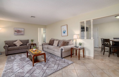 Rancho Oakey House | Charming 3Br 2Ba home located 5 mins to downtown!