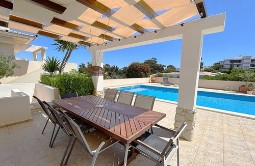 Albardeira House | Charming 4 Bedroom Villa w/Private Pool, Sleeps 8, Wifi, A/C, near Lagos Marina