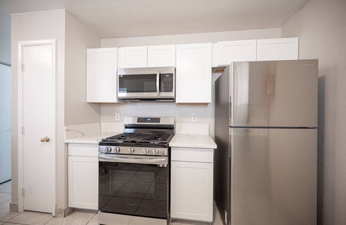 Sunrise Manor House | Charming and Stylish Home w/Free Wi-Fi