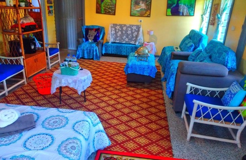 Nanuya Bed & Breakfast | Charming bed&breakfast&Lunch in serene Home in Matacawalevu with WiFi&Netflix
