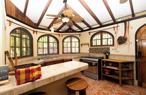 Cahuita Cottage | Charming bungalow in delightful Limón Province perfect for your getaway