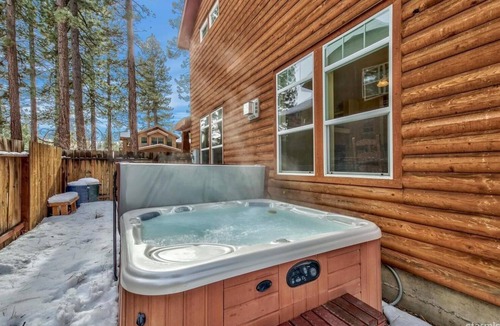 Bijou Pines House | Charming cabin in South Lake Tahoe (close to lake + hot tub + yard)
