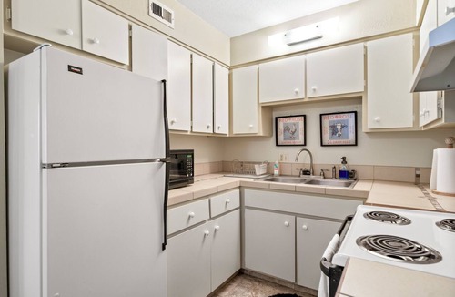 Wickenburg Condo | Charming Condo in Downtown Wickenburg - Walk to Events, Shopping and Dining