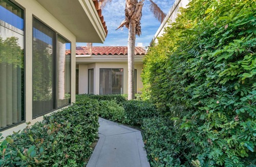 La Quinta Condo | Charming Condo with Unobstructed Golf Course Views LQ127 LIC#067125