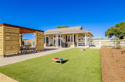 Paso Robles Cottage | Charming cottage with beautiful vineyard views, BBQ, & bocce ball court