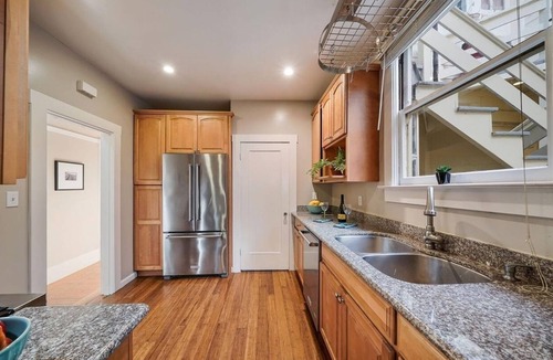 Outer Richmond Apartment | Charming full floor flat near ocean and city.